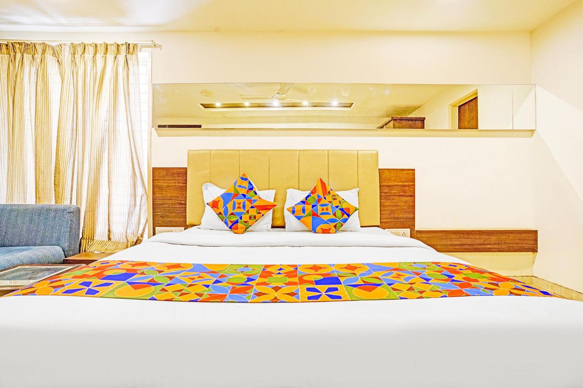 Fabhotel Prime Sky Light Вадодара Экстерьер фото